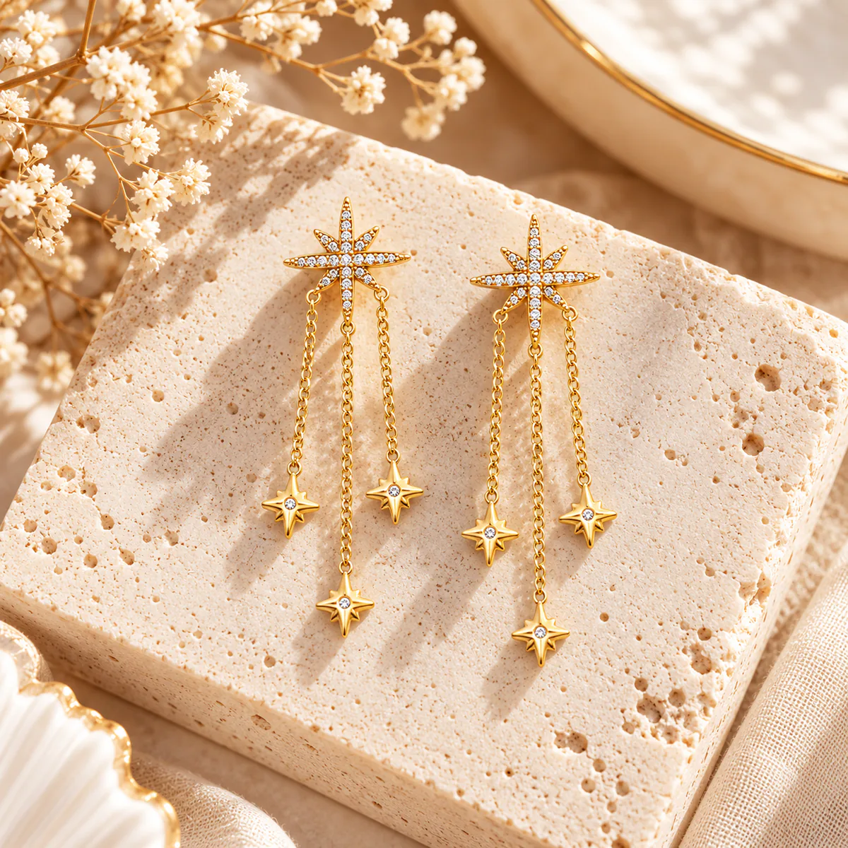 Boucles d’Oreilles Étoiles Dorées Solstice – Image 2
