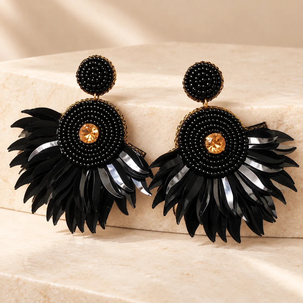 Boucles d’oreilles Plumes Noires – Image 2