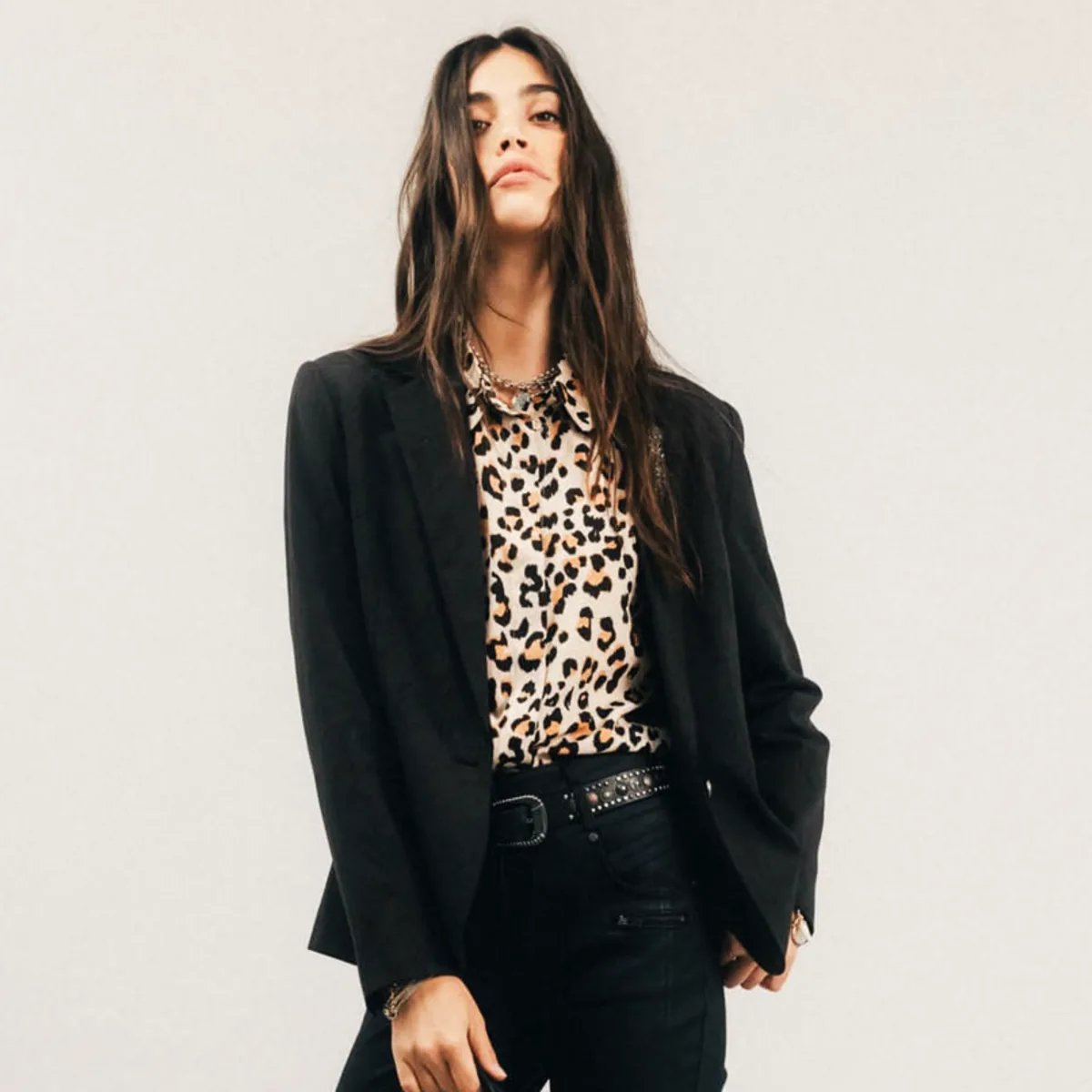 Blouse léopard à manches bouffantes pour femme