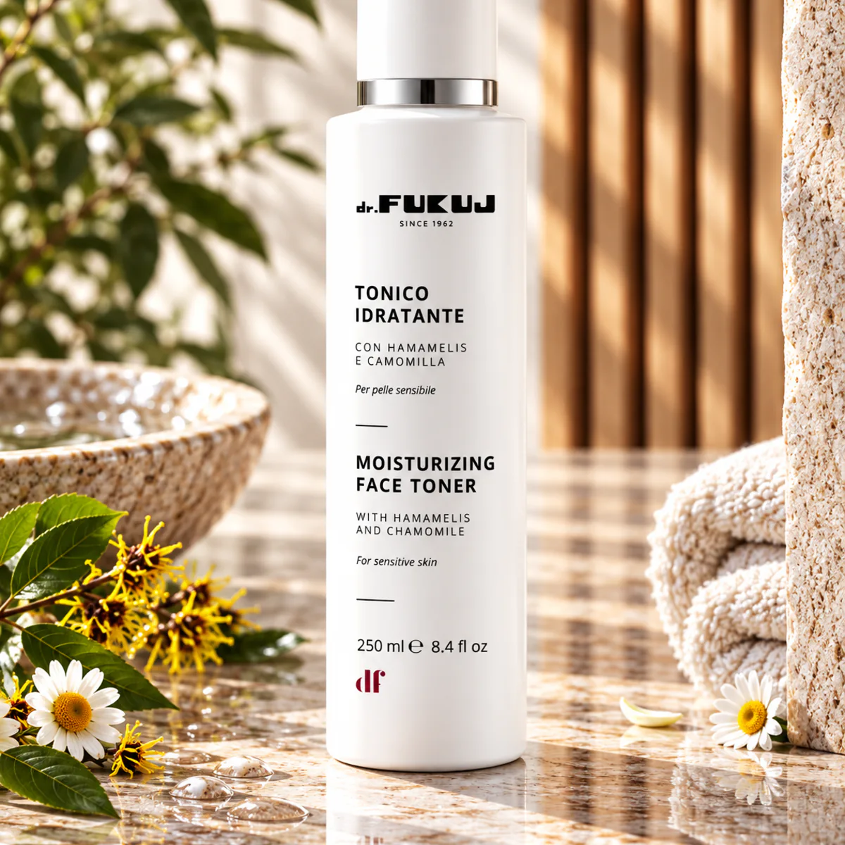 Lotion tonique à l’hamamélis et à la camomille pour peau sensible
