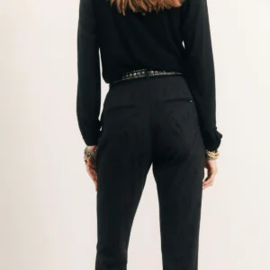 Pantalon cigarette imprimé gris et noir