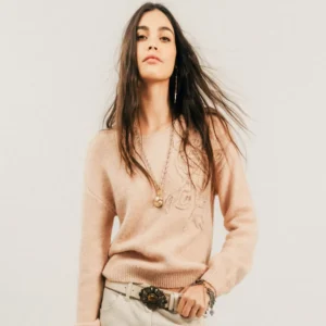 Pull rose brodé floral lurex avec broderie florale et éclat subtil