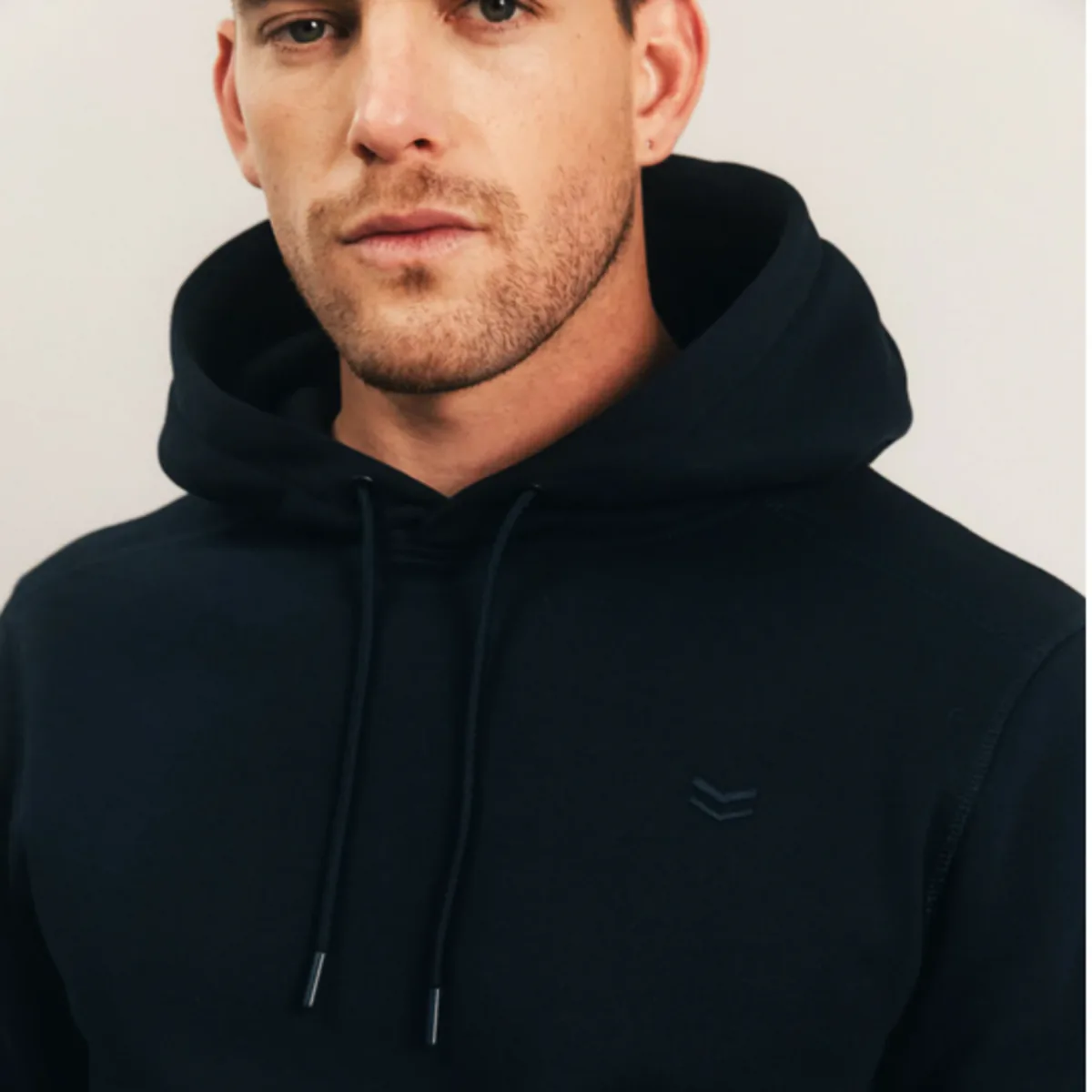 Sweat capuche navy urbain