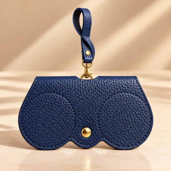 Porte-lunettes en cuir de vachette bleu marine fabriqué en Italie