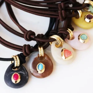 Collier effet marbre brun Saira II Emolo